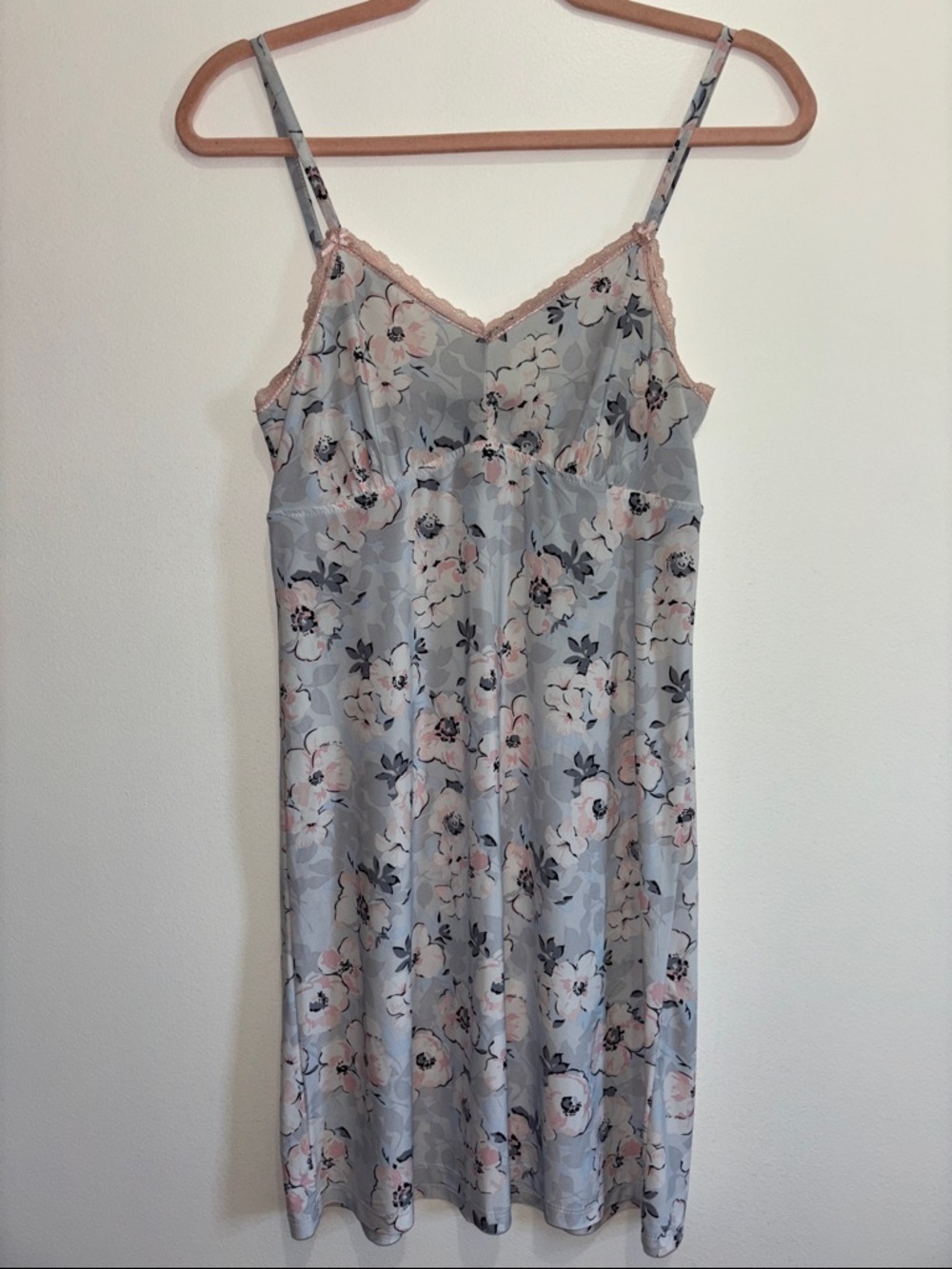 Rene Rofe > Floral Lace-Trim Slip Nightdress in Light Gray & Blush Women’s Sz SM